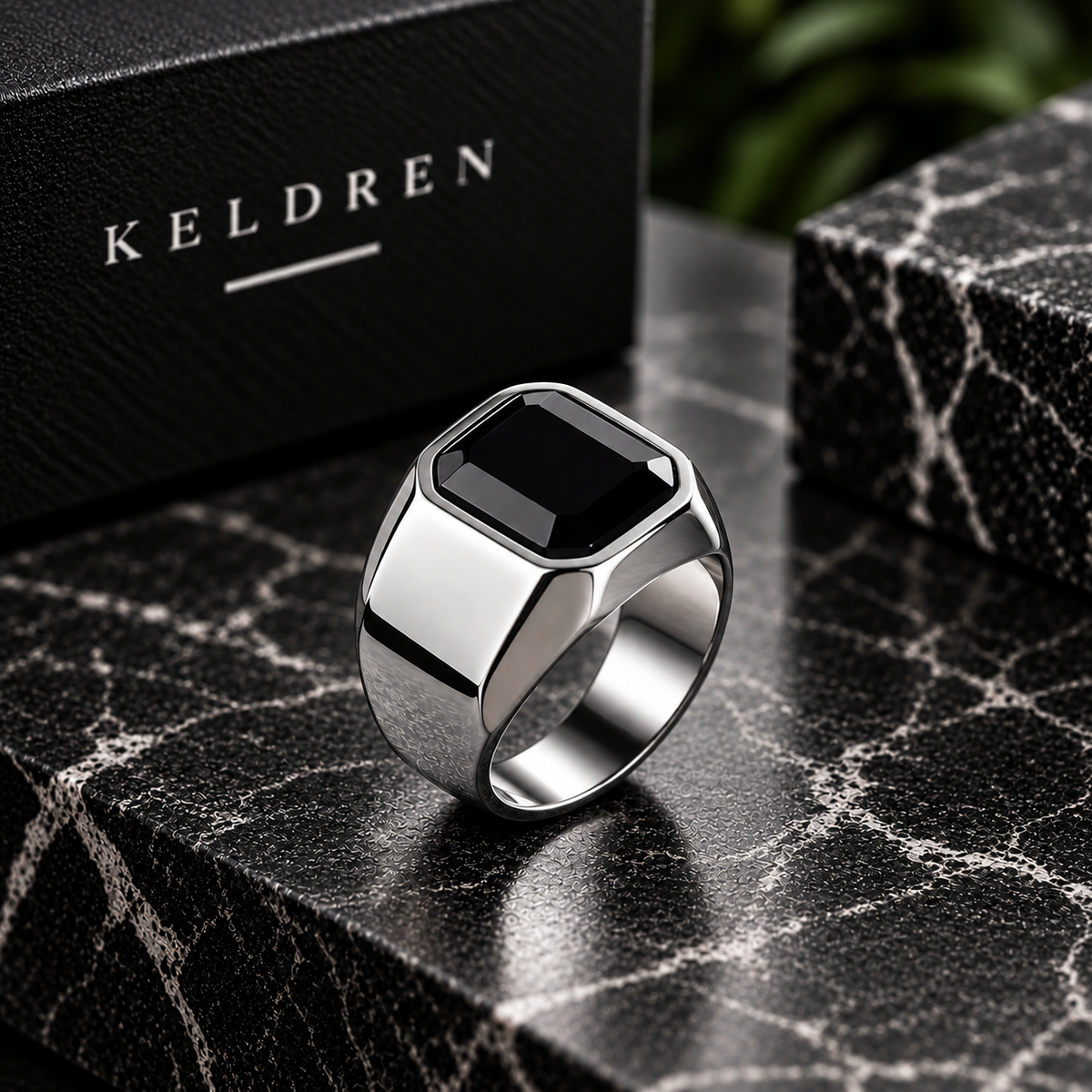 KELDREN Obsidian Signet Ring