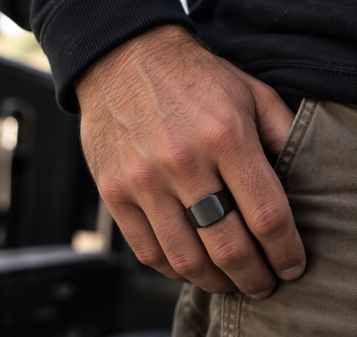 KELDREN Signet Ring